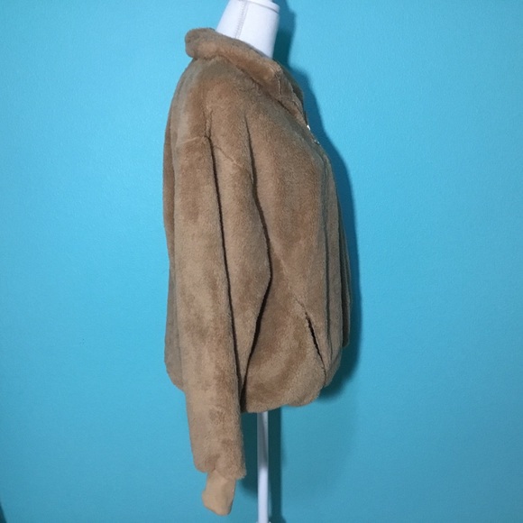 Fuzzy Teddy Half Zip Pocket Pullover - Picture 7 of 8